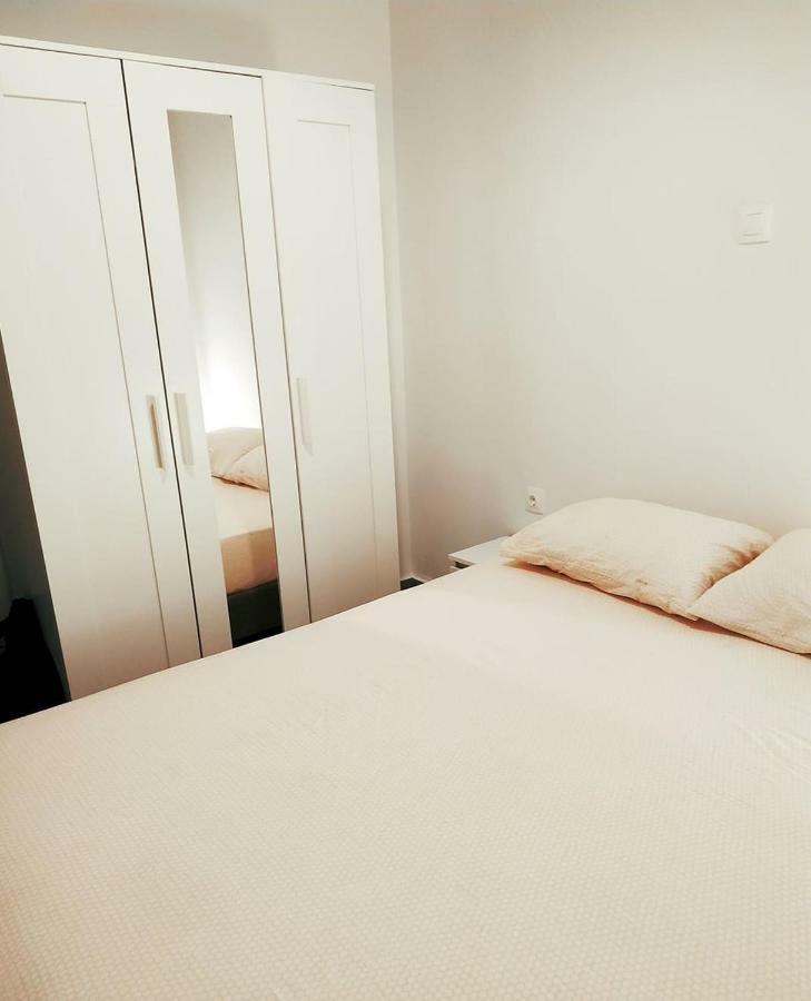 Finiki Seaside Apartment Kültér fotó