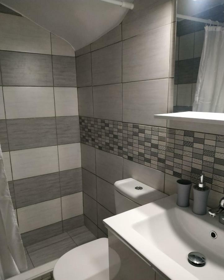 Finiki Seaside Apartment Kültér fotó